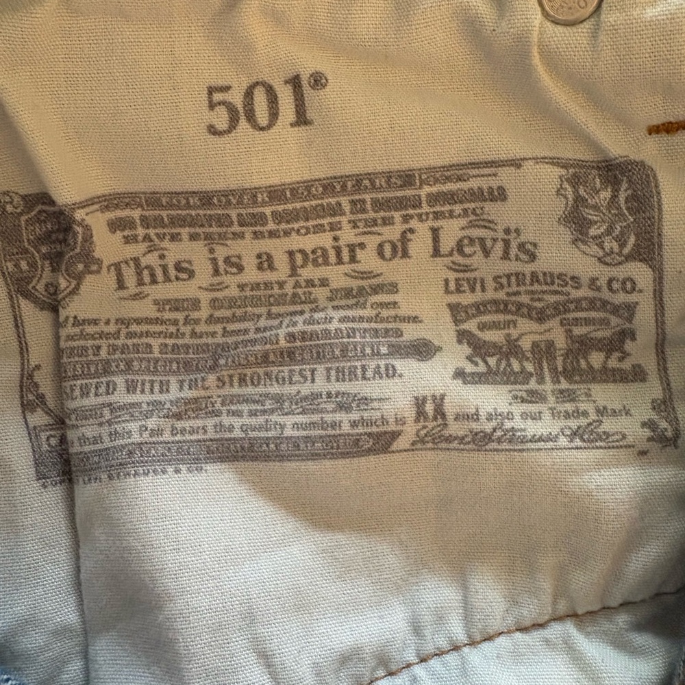 Levi's 501 Original Distressed Denim Shorts - Size 28 - Vintage Look - Picture 10 of 12